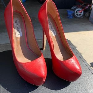 Steve Madden Red Pumps